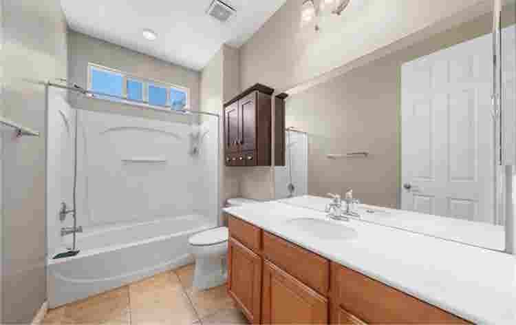 Private clean quiet beautiful room