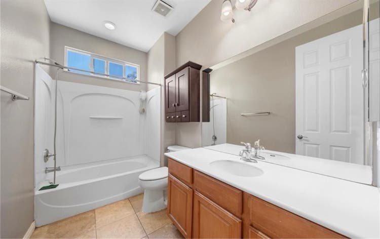 Private clean quiet beautiful room