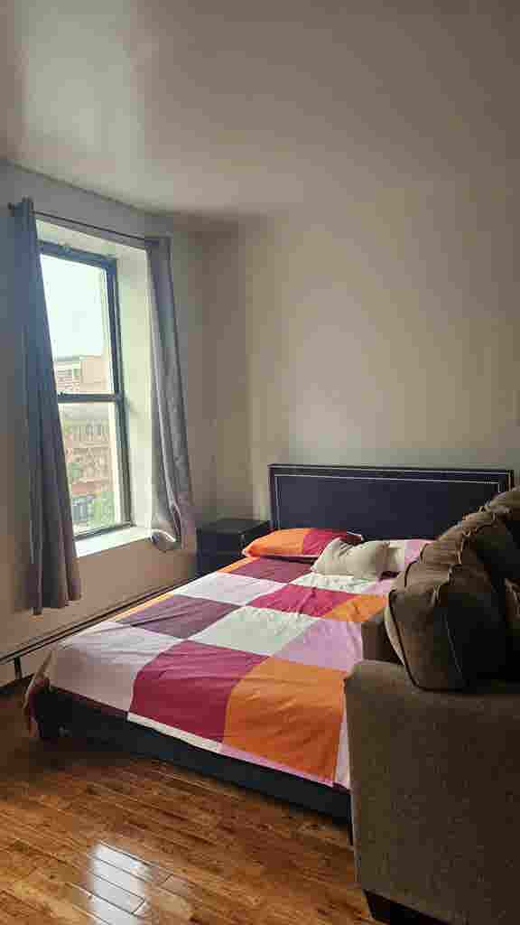 Large Room for Rent