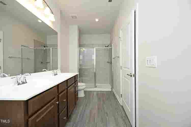 4 BR in Durham