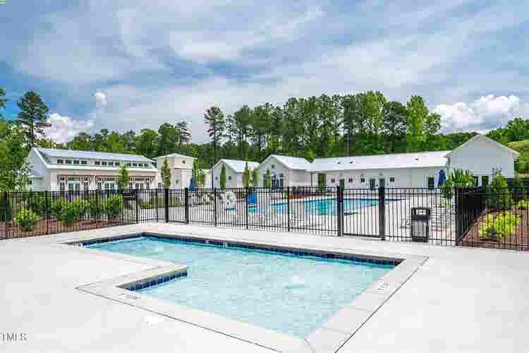 4 BR in Durham