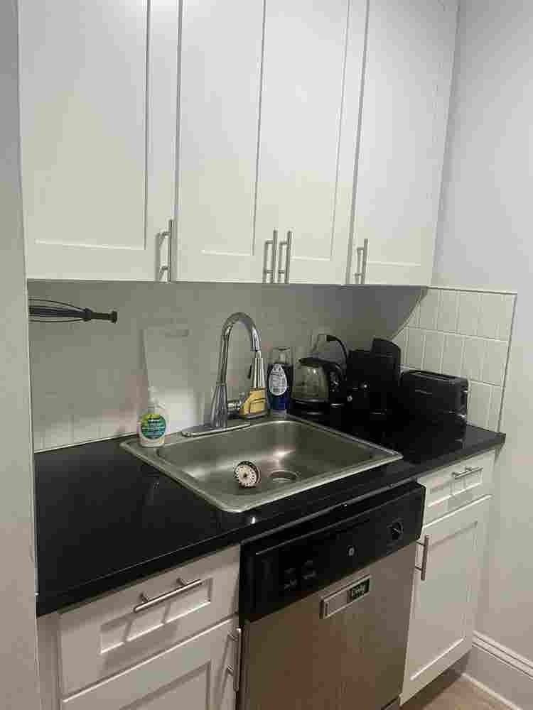✨Incredible deal in Midtown South✨