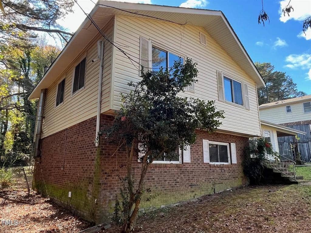5 BR in Durham