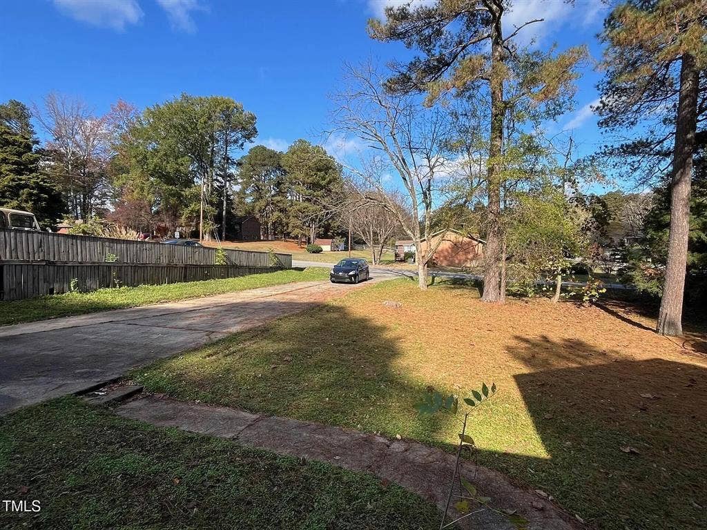 5 BR in Durham