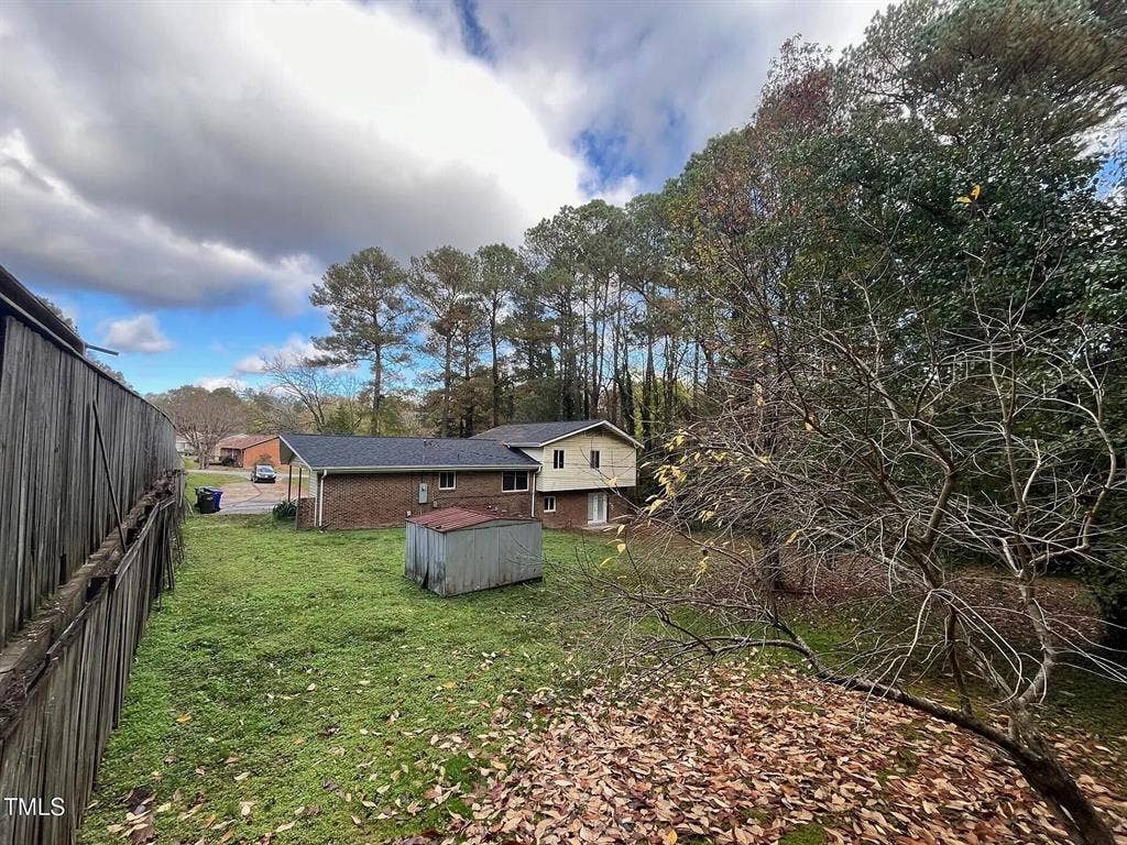 5 BR in Durham