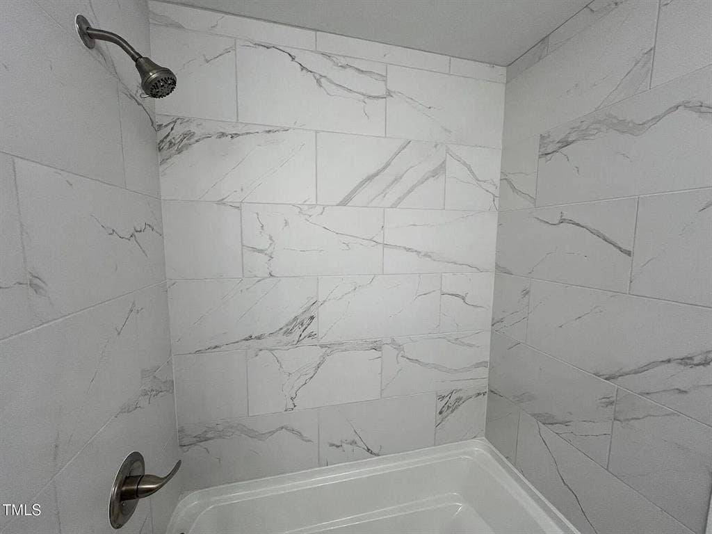 5 BR in Durham