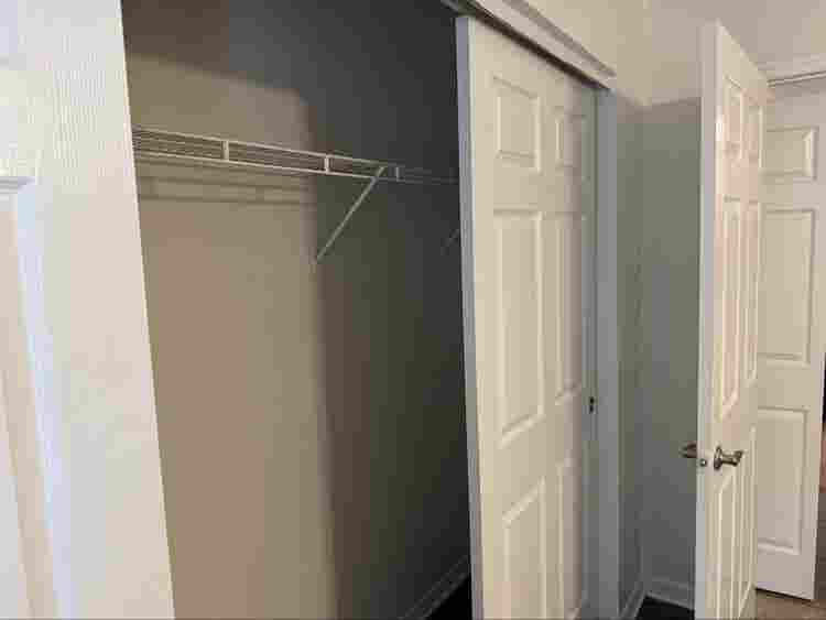 ROOMMATE NEEDED!! Private bat