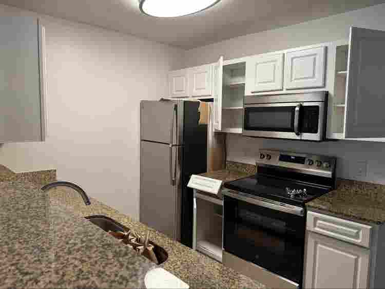 ROOMMATE NEEDED!! Private bat