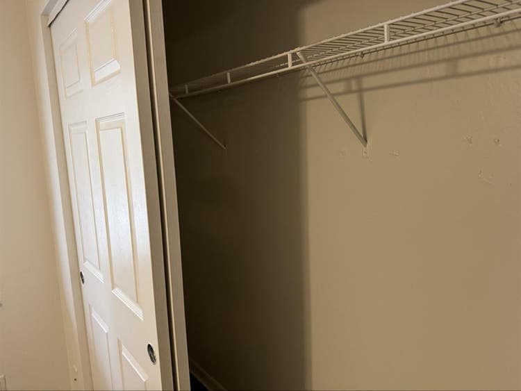 ROOMMATE NEEDED!! Private bat