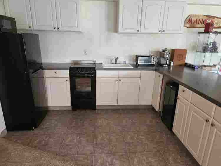 Large Room/w bathroom and Kitchen