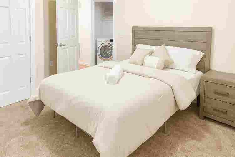 $ Room – Utilities & WiFi Incl