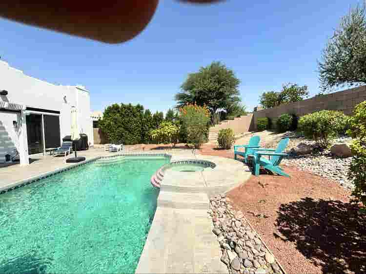 Pool house with Private Room