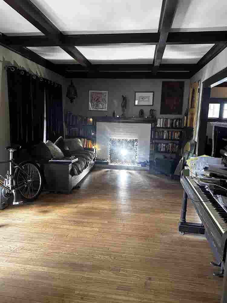 Craftsman home - bedroom for rent