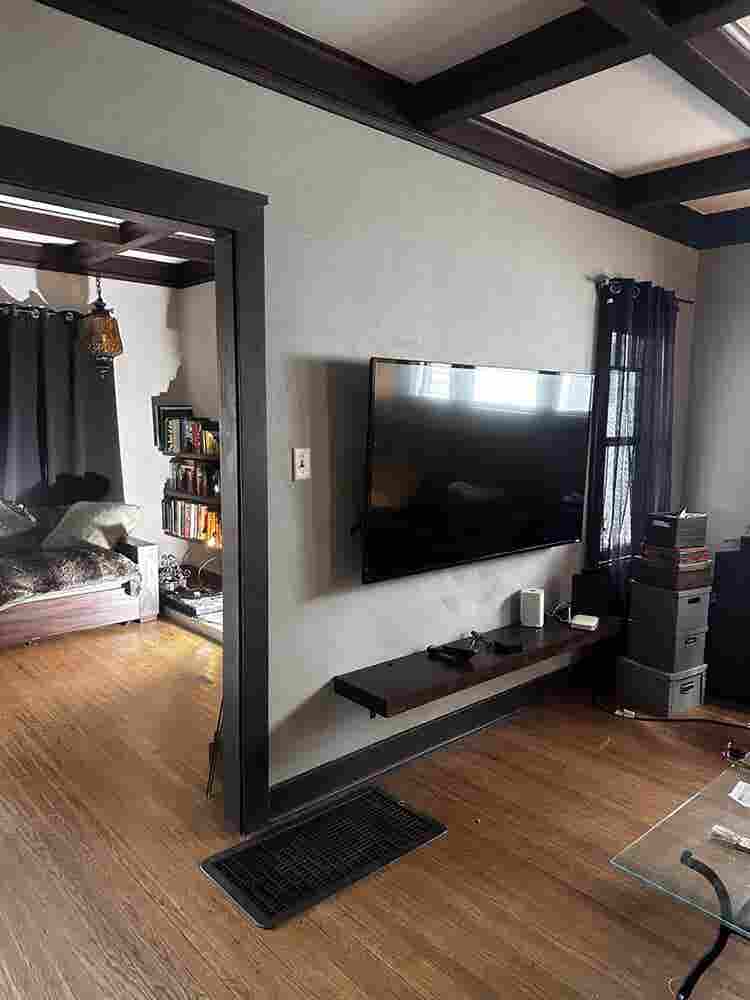 Craftsman home - bedroom for rent