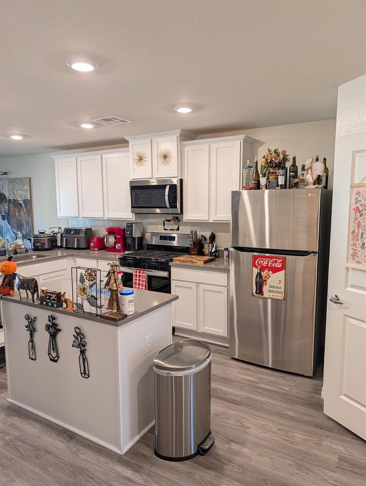 Rooms available-beautiful new house