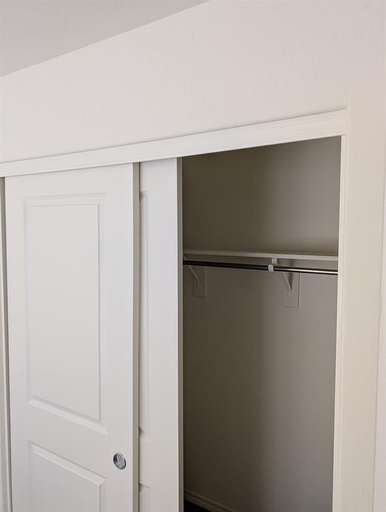 Rooms available-beautiful new house