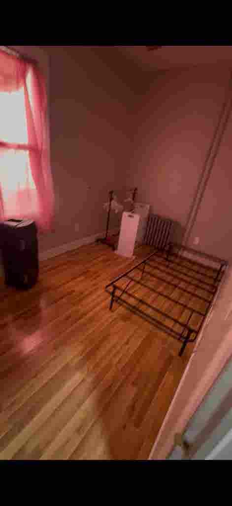 Room in Elmont NY