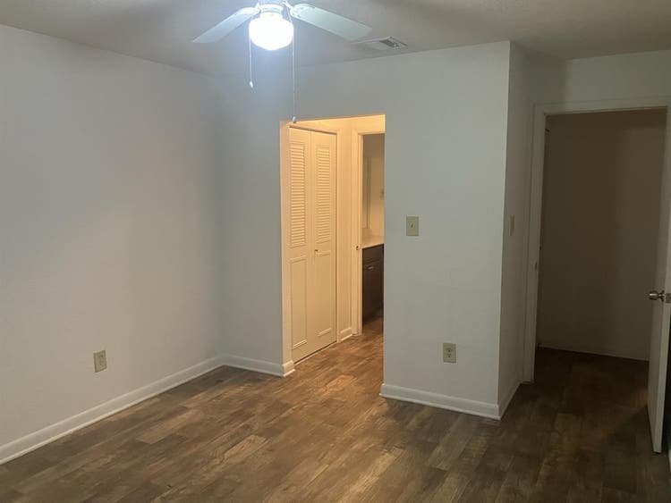 🏡 Bedroom in rent