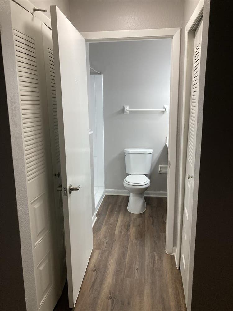 🏡 Bedroom in rent