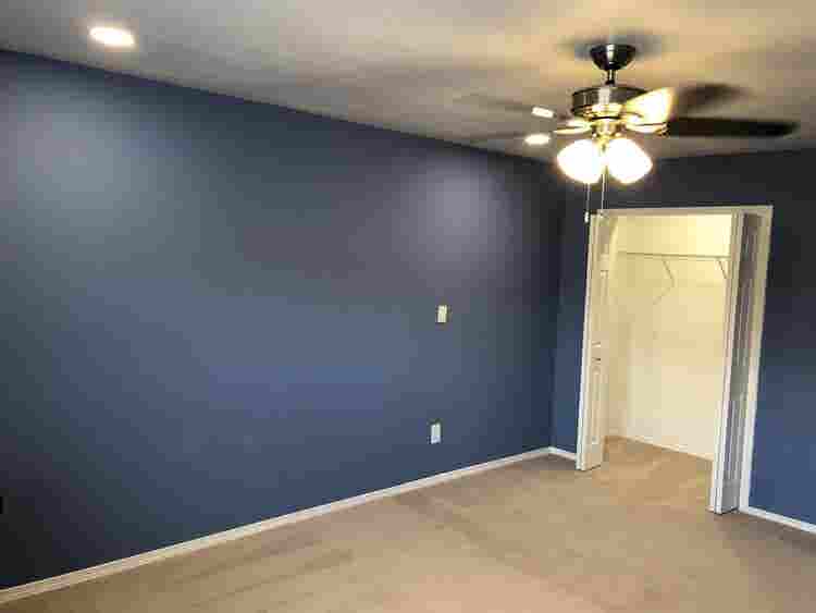 Large Furnished Room Avail (Nov 1)