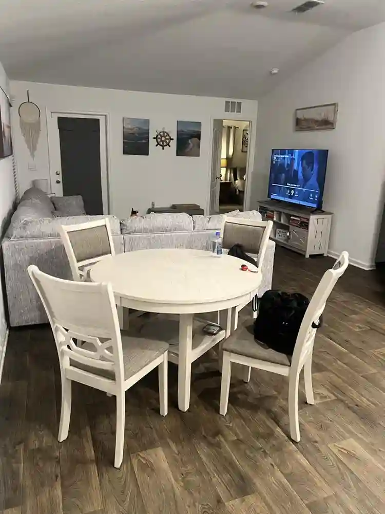 I am renting out a room to a female