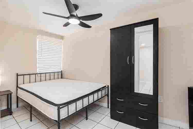 6 BR in Port Richey