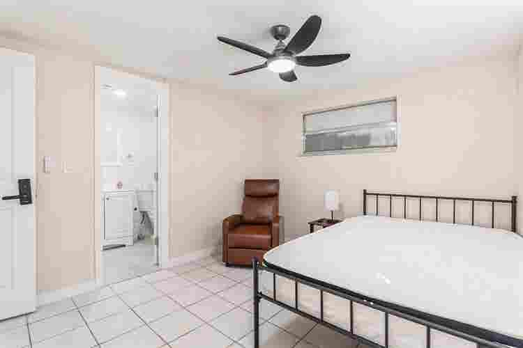 6 BR in Port Richey