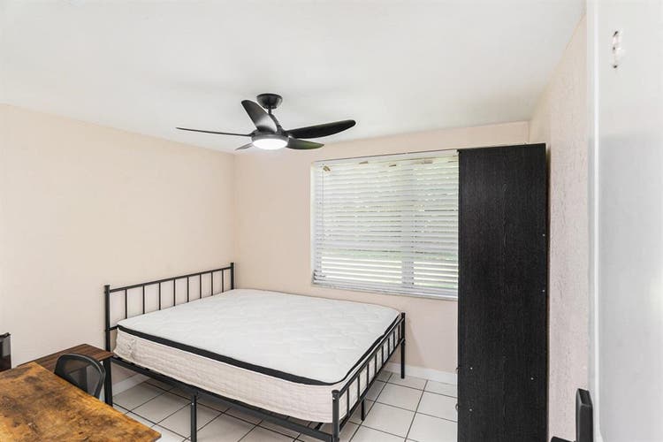6 BR in Port Richey