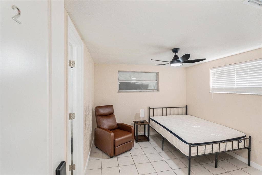 6 BR in Port Richey