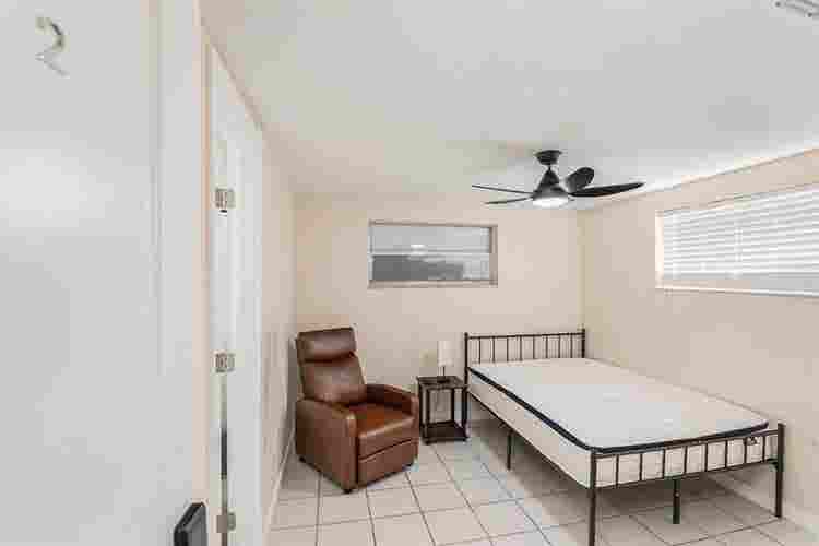 6 BR in Port Richey