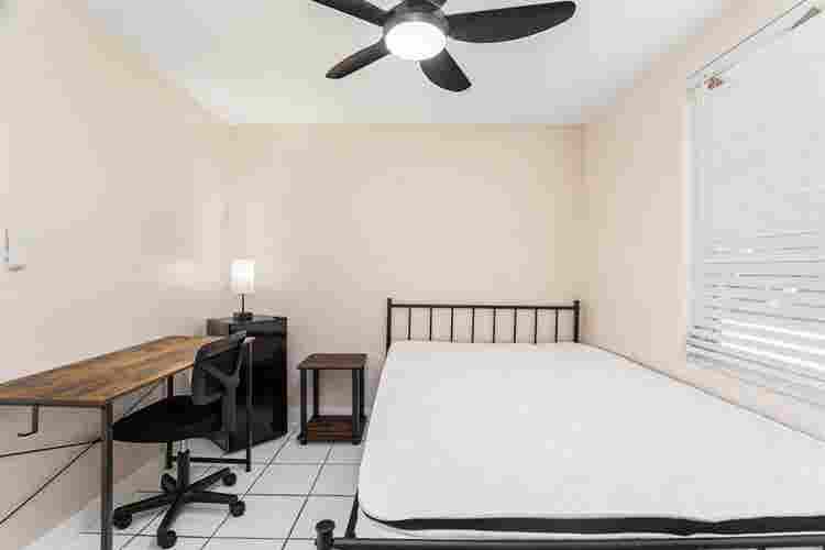 6 BR in Port Richey