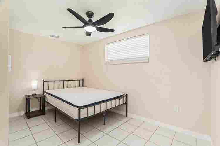 6 BR in Port Richey