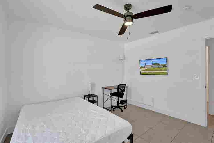 4 BR in Port St. Lucie