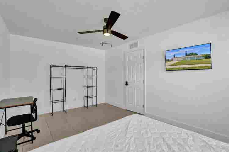 4 BR in Port St. Lucie