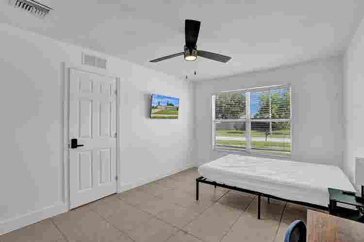 4 BR in Port St. Lucie