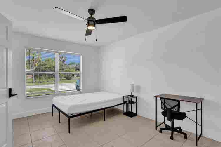 4 BR in Port St. Lucie