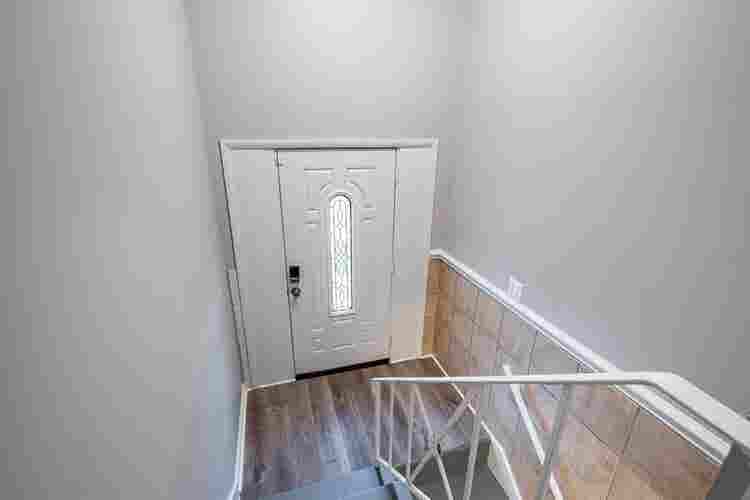 7 BR in Riverdale