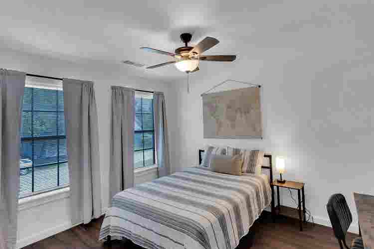 5 BR in Midlothian