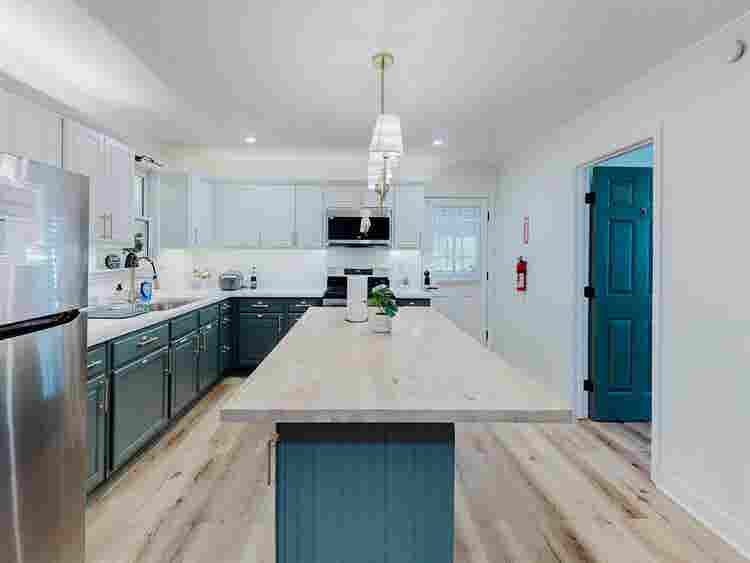 4 BR in Duluth