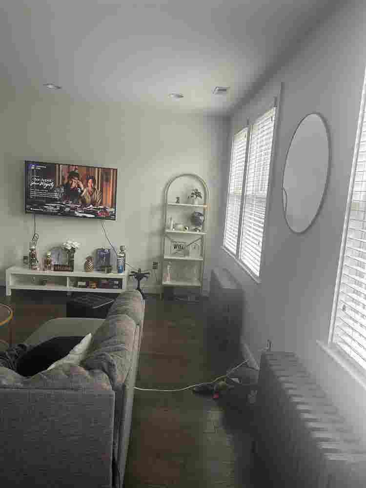 ROOMMATE WANTED