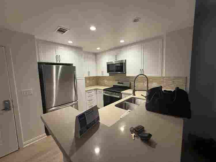 Looking for a roommate!