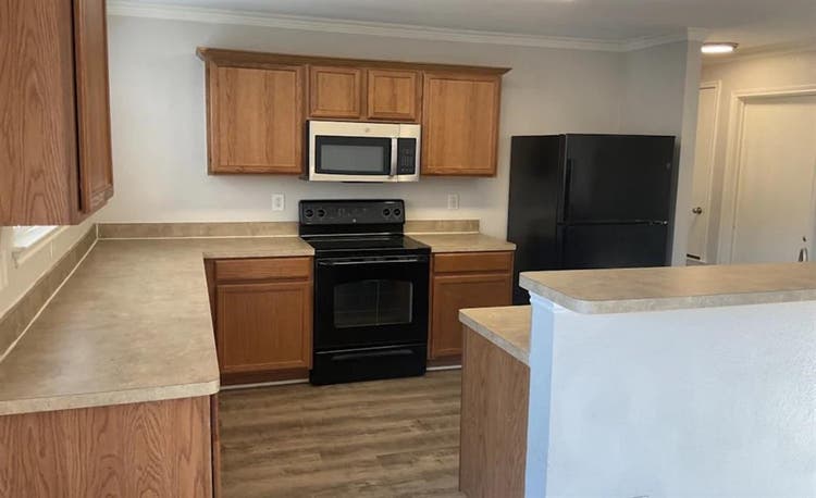Well maintained three bedroom unit