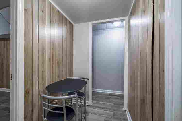 2 BR in Riverdale