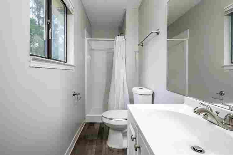 2 BR in Riverdale