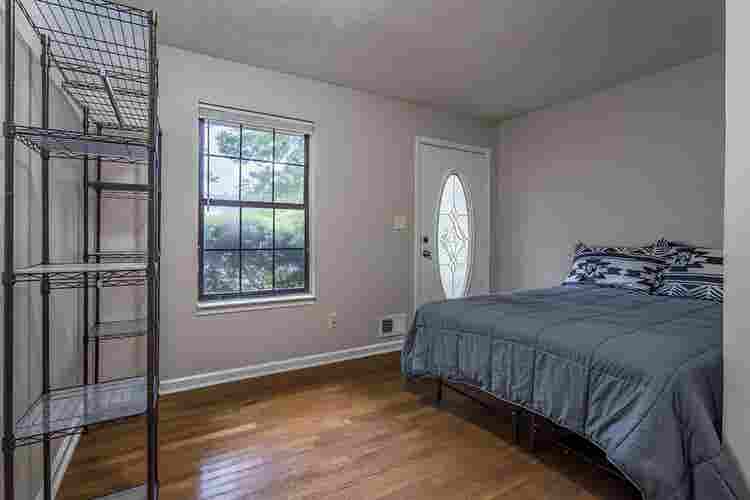 2 BR in Riverdale