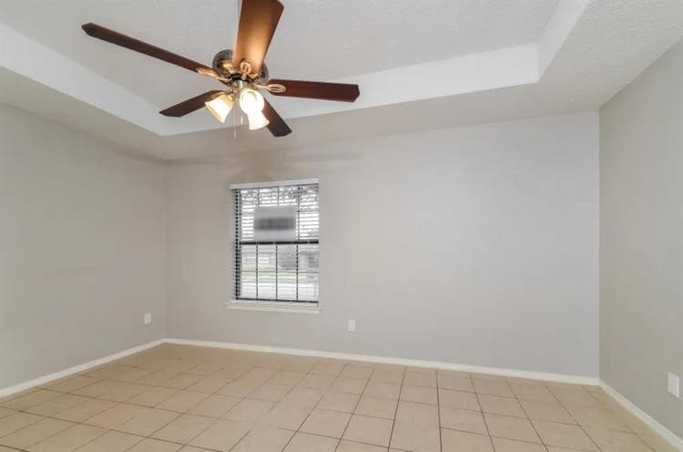 Nice two bedroom unit for rentt