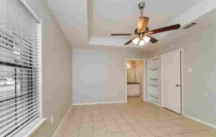 Nice two bedroom unit for rentt
