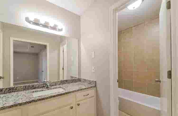 Nice two bedroom unit for rentt