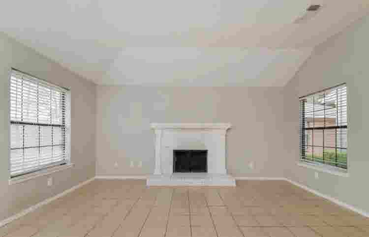 Nice two bedroom unit for rentt