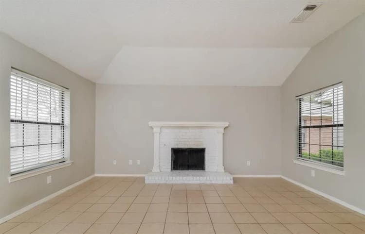 Nice two bedroom unit for rentt